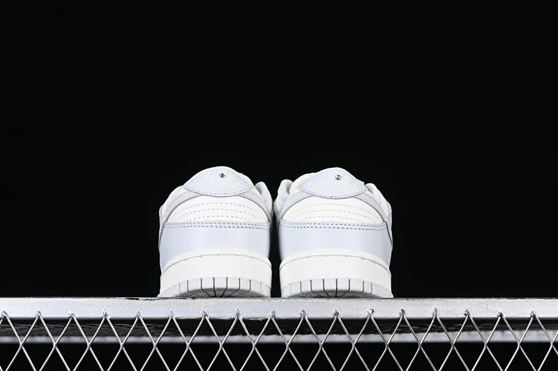 All categories Nk SB Dunk series Nk SB Dunk Low low-top sneakers J version Nk Dunk Low "Needlework" embossed gray SB low-top sports and leisure sneakers FJ4553-133